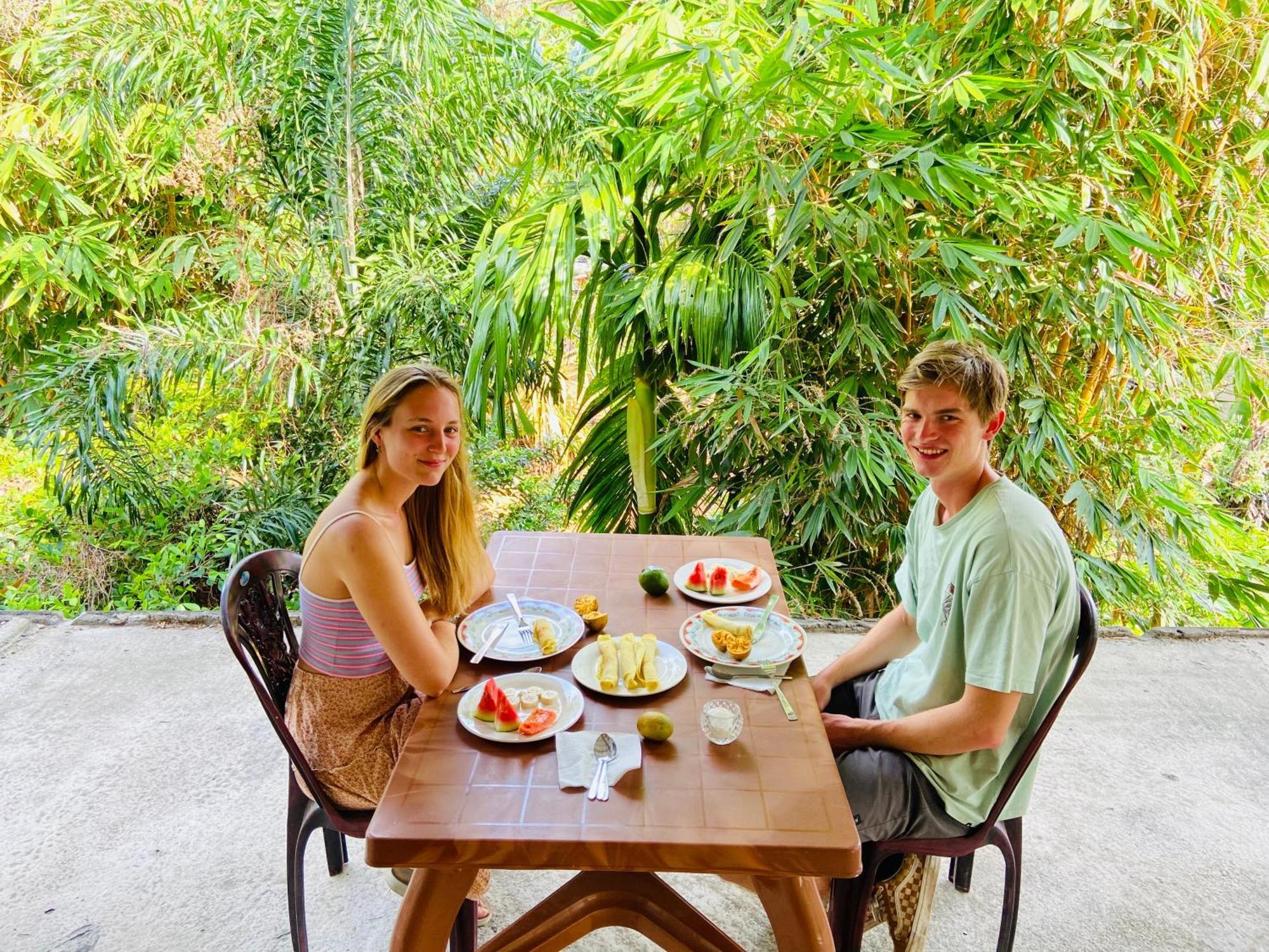 Leo Homestay Dikwella Exteriör bild