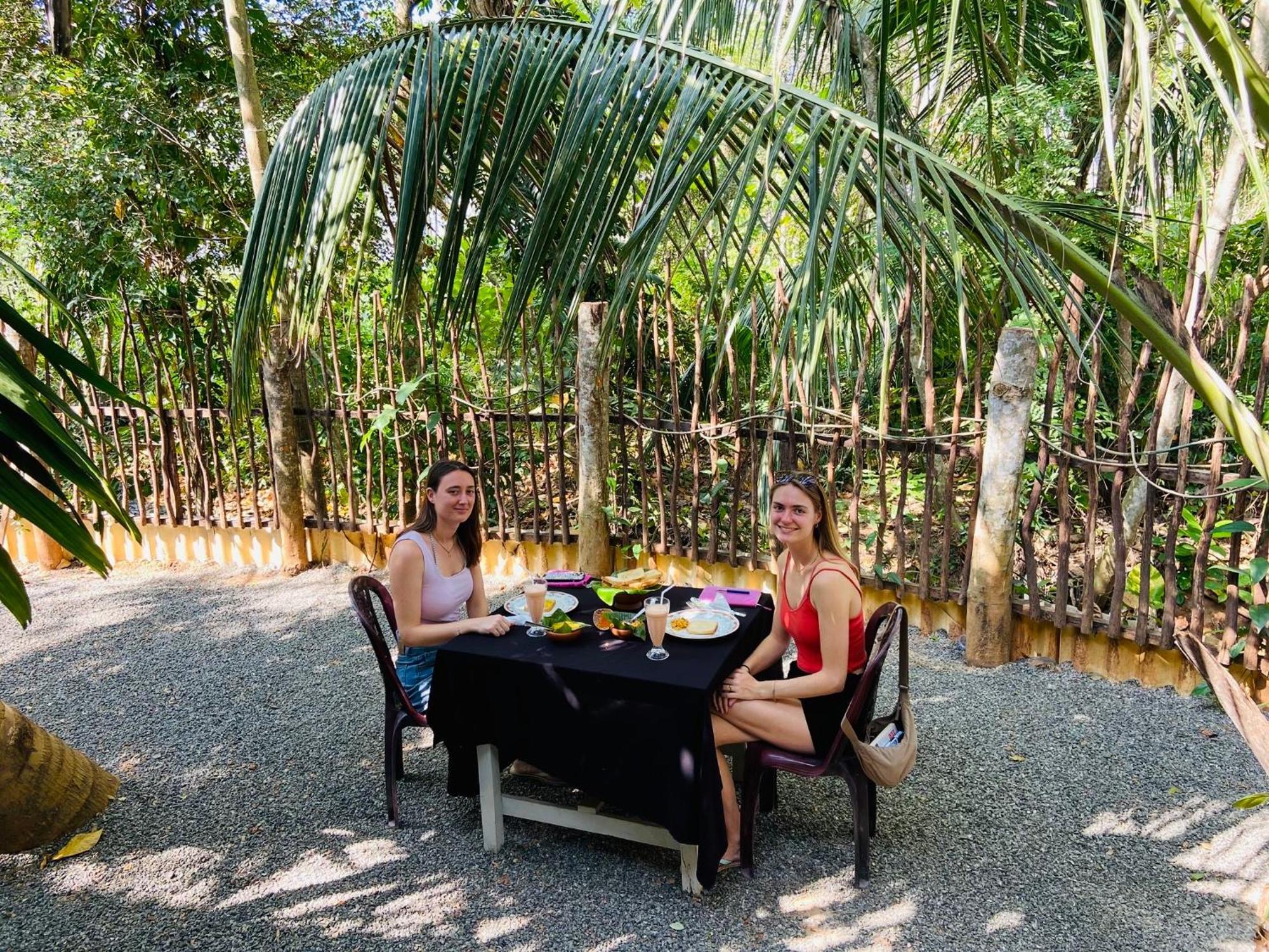 Leo Homestay Dikwella Exteriör bild