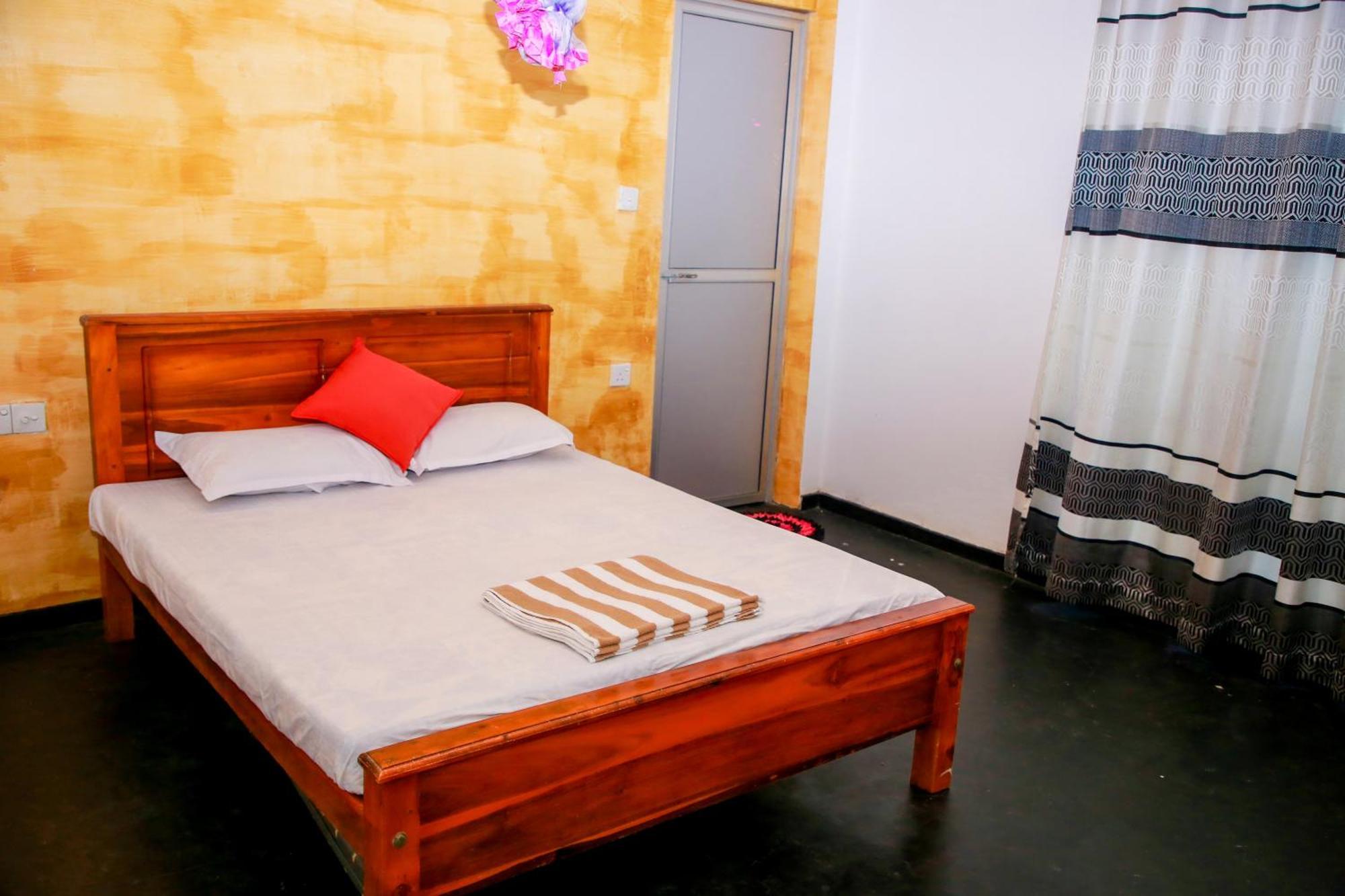 Leo Homestay Dikwella Exteriör bild